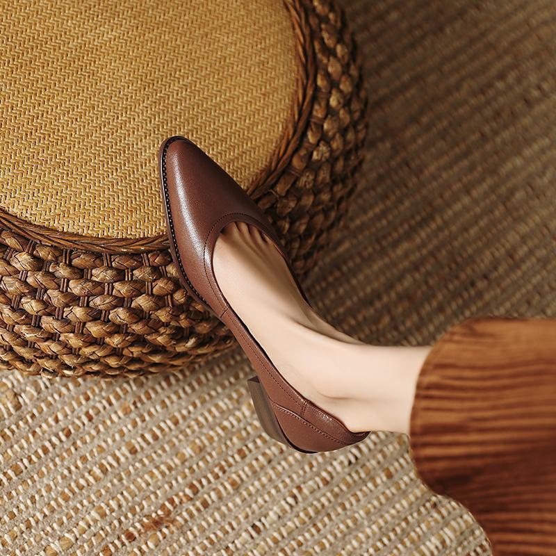 Women's French-Style Pointed-Toe Mid-Heel Mary Jane Leather Shoes - Waterproof Kitten Heel